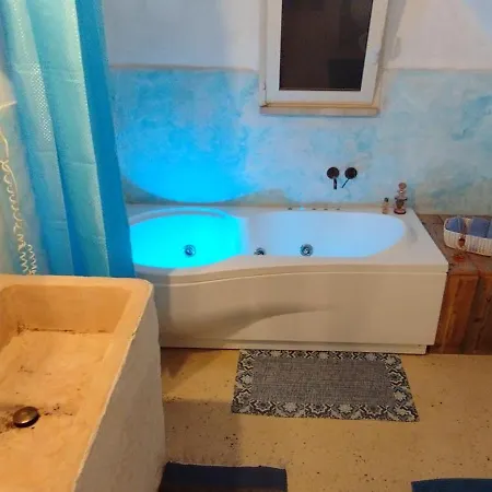 Dimora Maltese Bed and Breakfast 4*